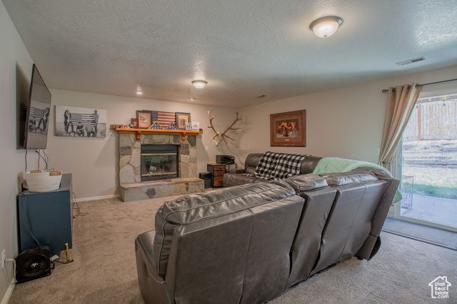 1211 E SPRING RIDGE DR, Sandy, UT 84094