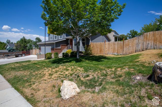 1211 E SPRING RIDGE DR, Sandy, UT 84094
