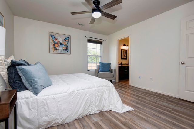 3808 N Spring Brooke Avenue, Springfield, MO 65803