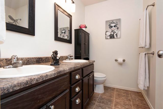 3808 N Spring Brooke Avenue, Springfield, MO 65803