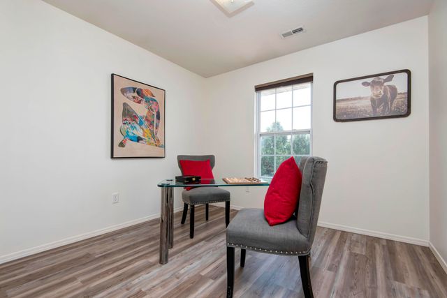 3808 N Spring Brooke Avenue, Springfield, MO 65803