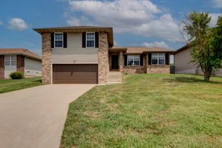3808 N Spring Brooke Avenue, Springfield, MO 65803
