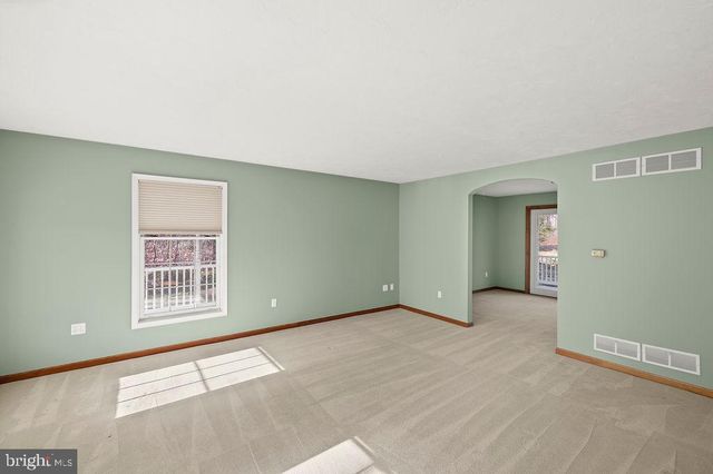 105 ROUND TOP LN, Gettysburg, PA 17325