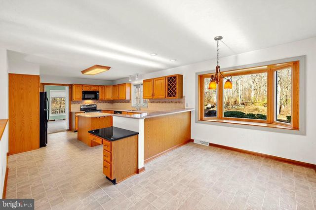 105 ROUND TOP LN, Gettysburg, PA 17325