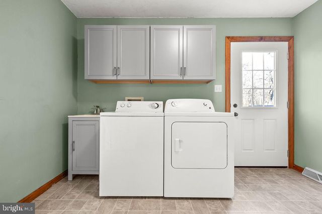 105 ROUND TOP LN, Gettysburg, PA 17325