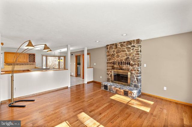 105 ROUND TOP LN, Gettysburg, PA 17325