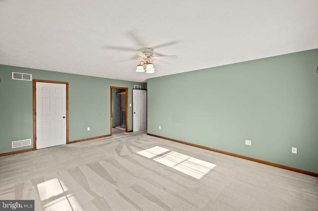 105 ROUND TOP LN, Gettysburg, PA 17325