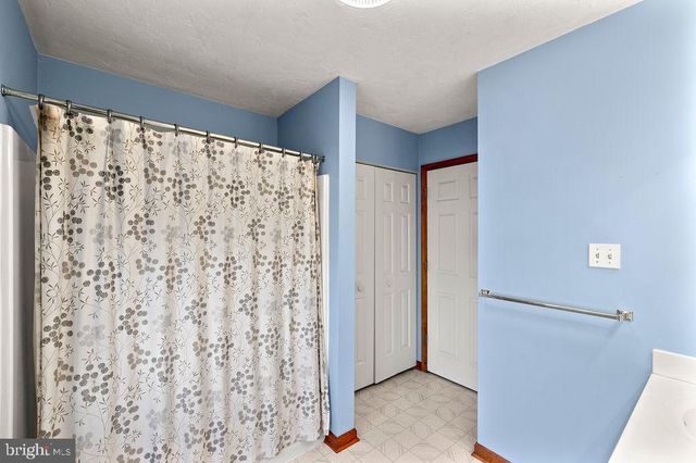 105 ROUND TOP LN, Gettysburg, PA 17325