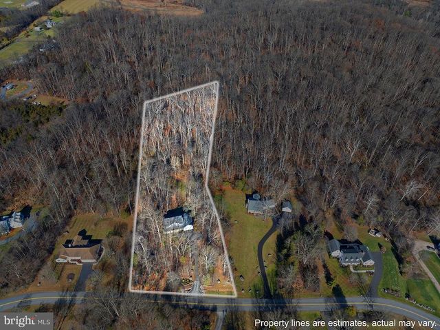 105 ROUND TOP LN, Gettysburg, PA 17325