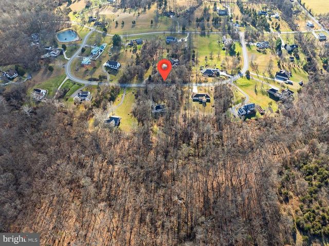 105 ROUND TOP LN, Gettysburg, PA 17325