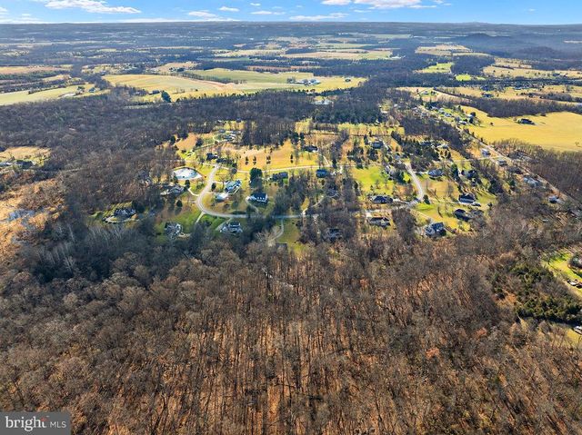 105 ROUND TOP LN, Gettysburg, PA 17325