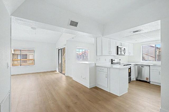 818 S Westwood 210, Mesa, AZ 85210