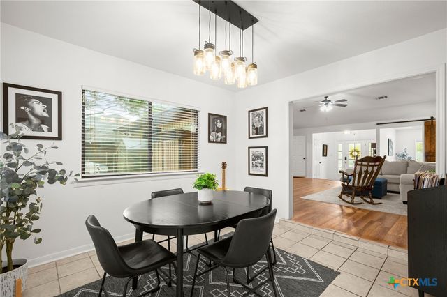 305 E Tanglewood Drive, New Braunfels, TX 78130