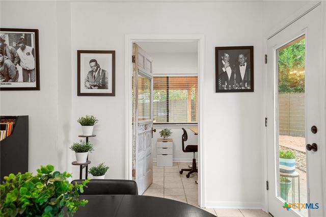 305 E Tanglewood Drive, New Braunfels, TX 78130