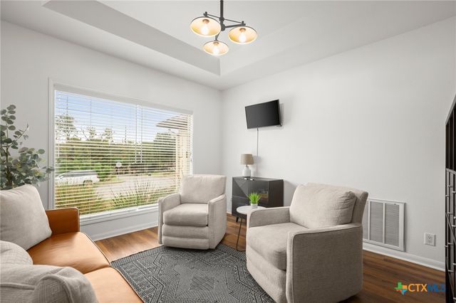 305 E Tanglewood Drive, New Braunfels, TX 78130