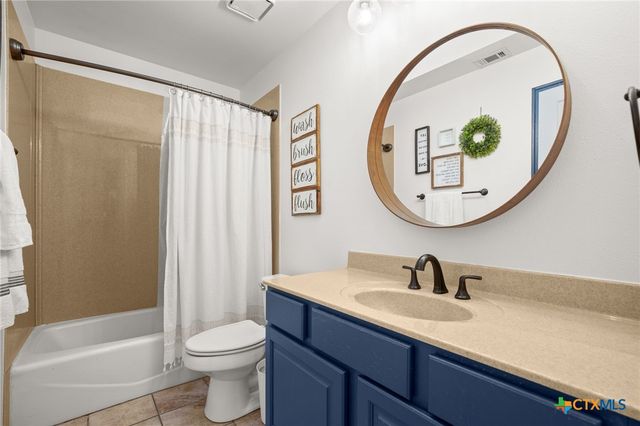 305 E Tanglewood Drive, New Braunfels, TX 78130