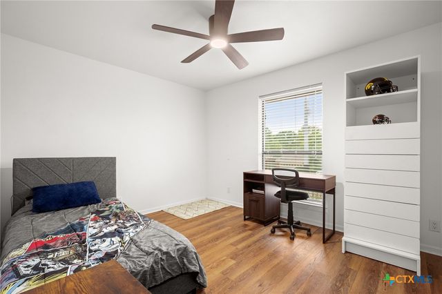 305 E Tanglewood Drive, New Braunfels, TX 78130