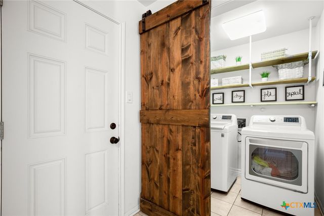 305 E Tanglewood Drive, New Braunfels, TX 78130