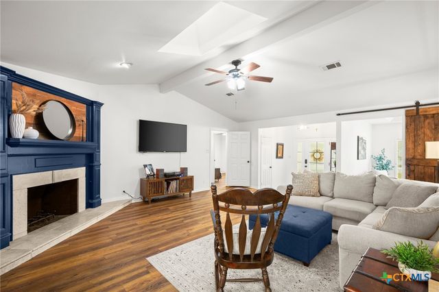 305 E Tanglewood Drive, New Braunfels, TX 78130