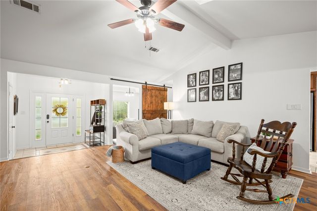 305 E Tanglewood Drive, New Braunfels, TX 78130