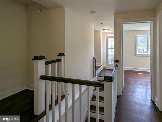 1390 CINNAMON DR, Fort Washington, PA 19034