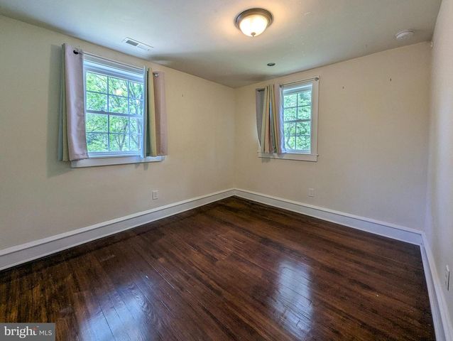 1390 CINNAMON DR, Fort Washington, PA 19034
