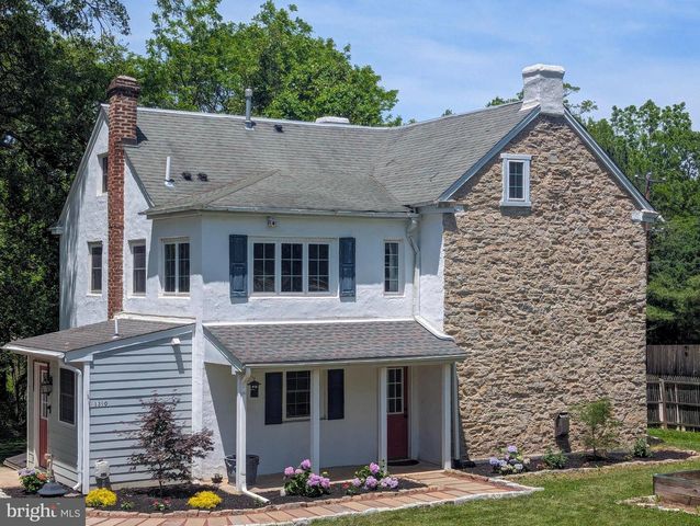 1390 CINNAMON DR, Fort Washington, PA 19034