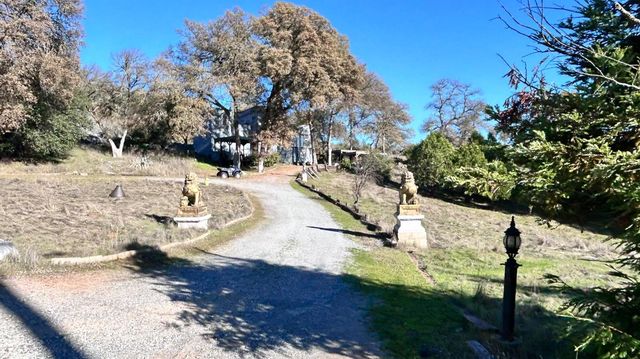 11145 S Rodesino Rd, Mountain Ranch, CA 95246