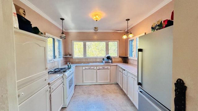 11145 S Rodesino Rd, Mountain Ranch, CA 95246