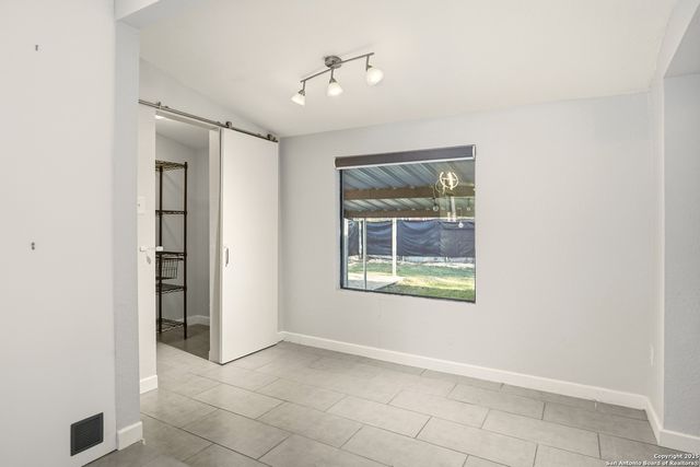 2375 W Mulberry Ave, San Antonio, TX 78201