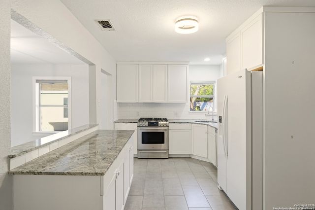 2375 W Mulberry Ave, San Antonio, TX 78201