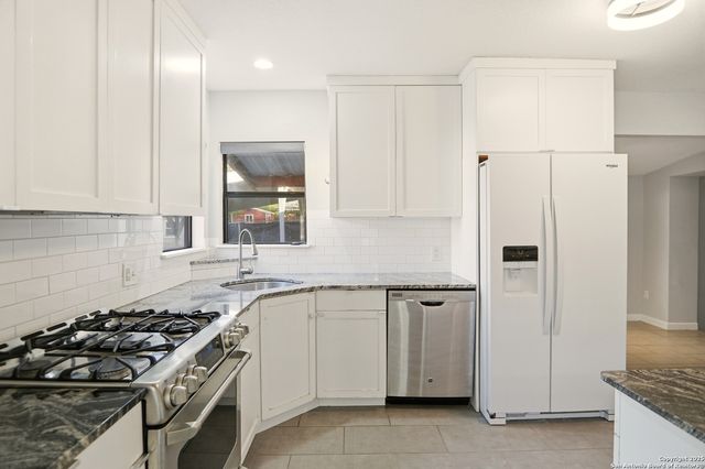 2375 W Mulberry Ave, San Antonio, TX 78201