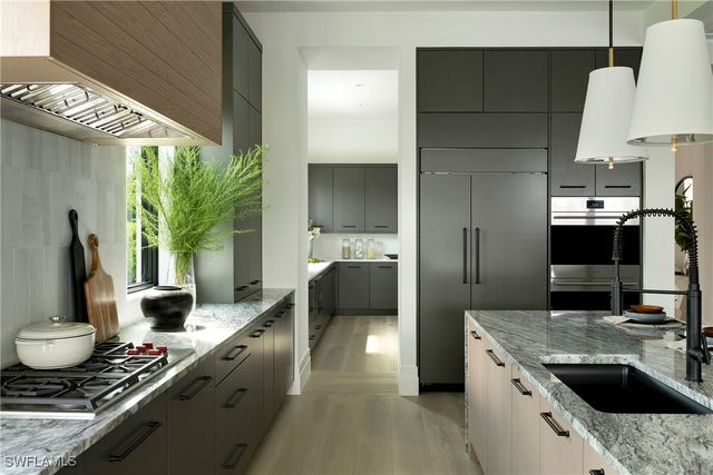 6704 Newport RD, Naples, FL 34109