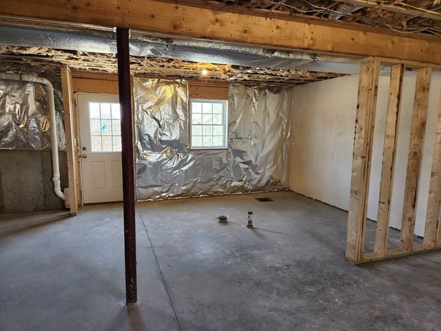 53 Kelly Lane, Lynn, MA 01904