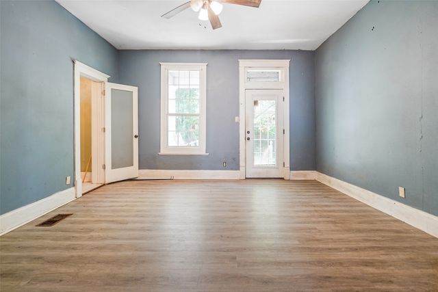 1001 S Travis Street, Sherman, TX 75090