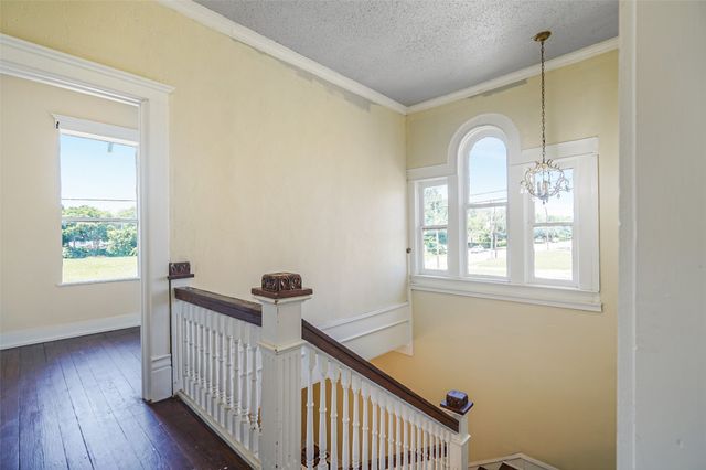 1001 S Travis Street, Sherman, TX 75090