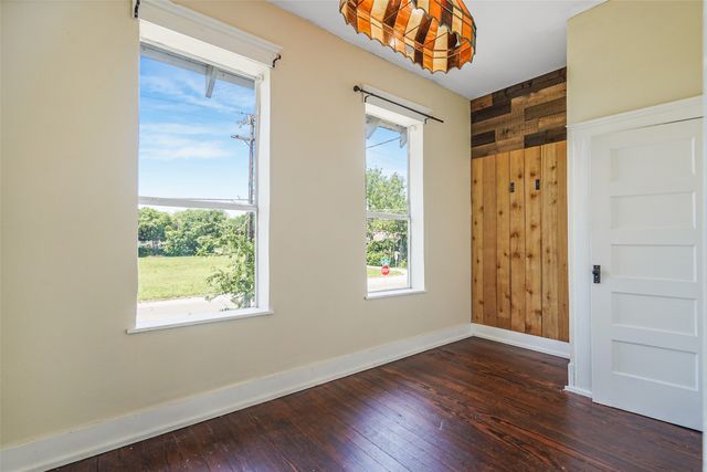 1001 S Travis Street, Sherman, TX 75090