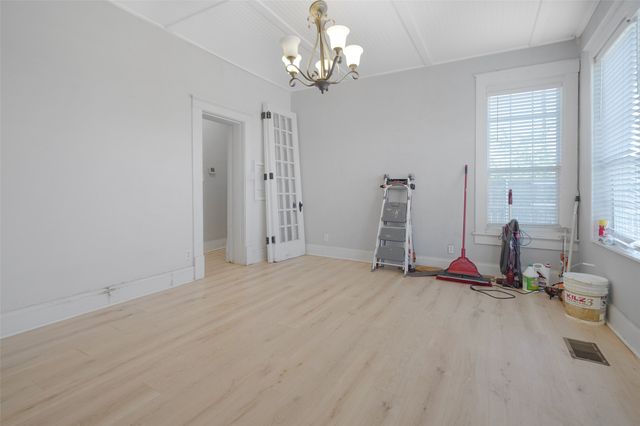 1001 S Travis Street, Sherman, TX 75090
