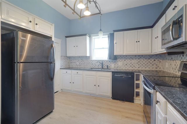1001 S Travis Street, Sherman, TX 75090