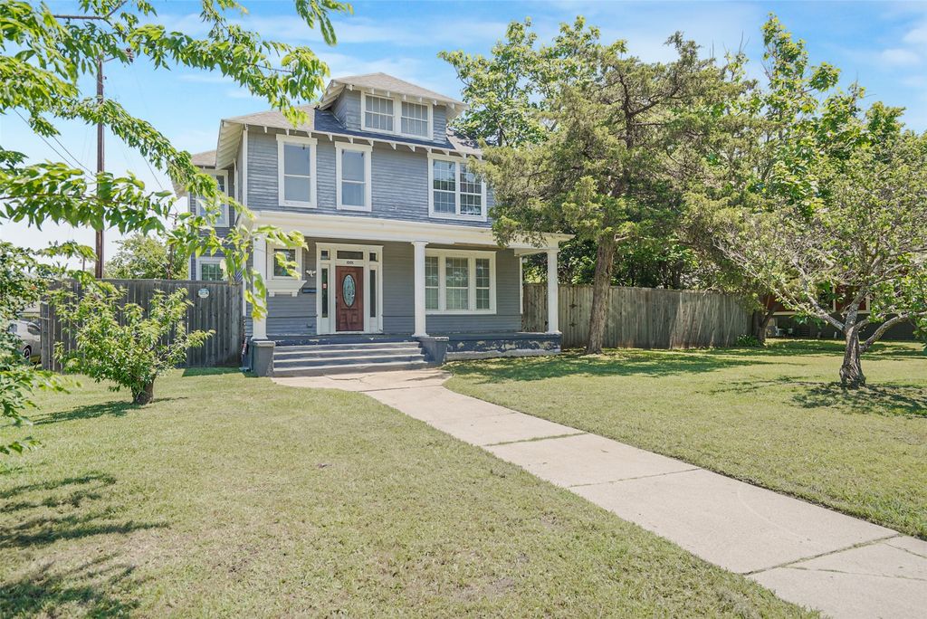1001 S Travis Street, Sherman, TX 75090