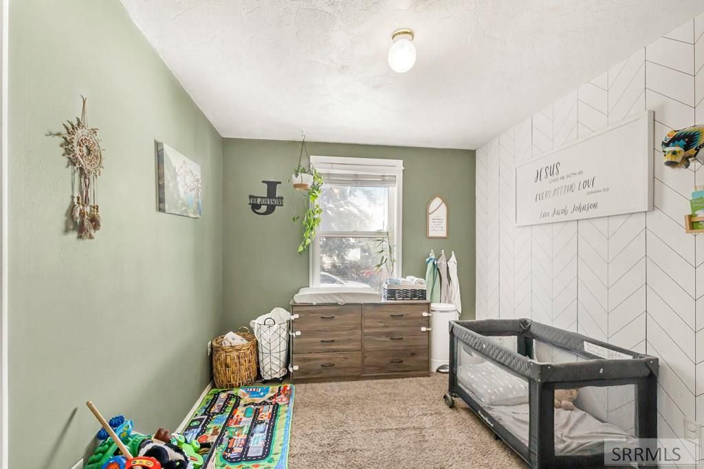 Image 17 of property listing at 2982 N 5th W, Idaho Falls, ID 83401