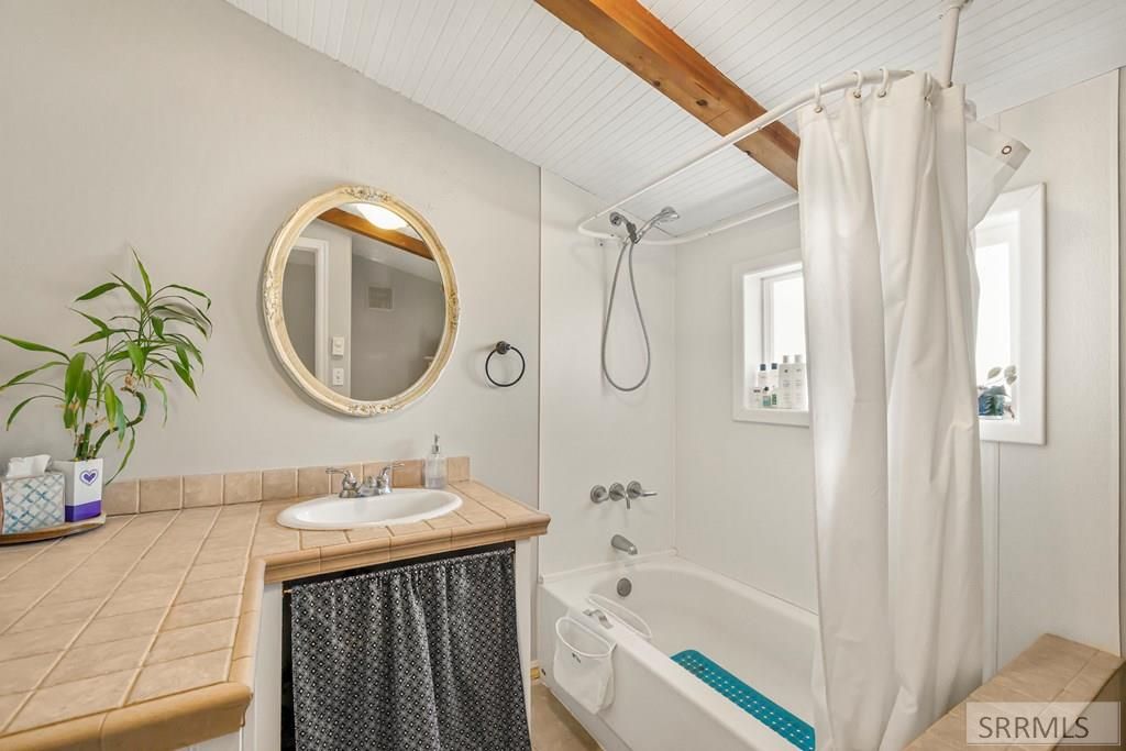 Image 20 of property listing at 2982 N 5th W, Idaho Falls, ID 83401