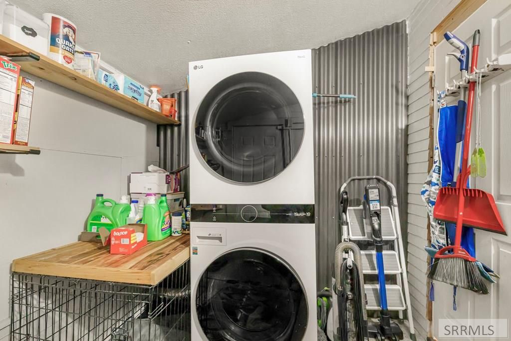 Image 21 of property listing at 2982 N 5th W, Idaho Falls, ID 83401