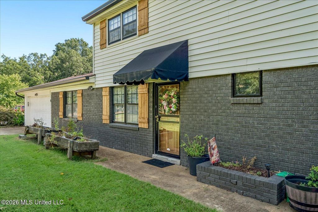 6312 Blocker Street, Olive Branch, MS 38654 — exterior