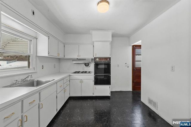 316-318 Maitland Avenue, Paterson, NJ 07502