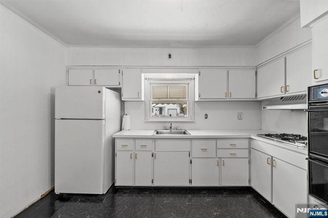 316-318 Maitland Avenue, Paterson, NJ 07502