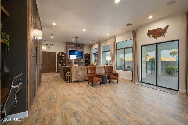 119 E Sabrosa Drive, New River, AZ 85087
