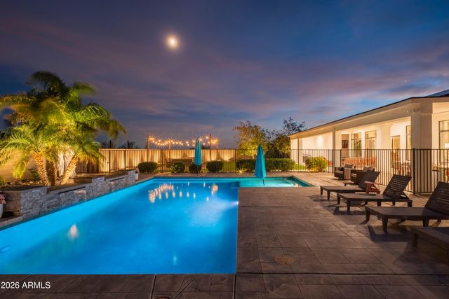 119 E Sabrosa Drive, New River, AZ 85087