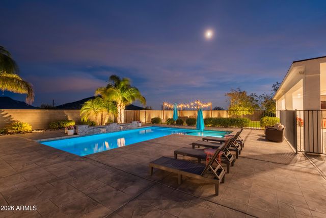 119 E Sabrosa Drive, New River, AZ 85087
