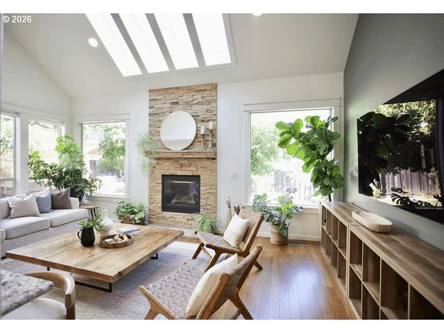 9356 Se 143RD Ave, Happy Valley, OR 97086